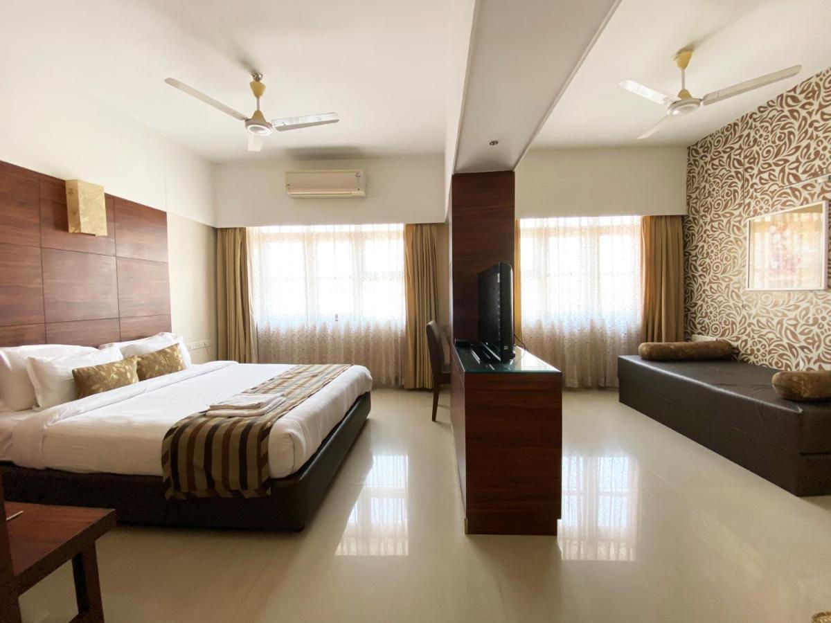 Hotel Park Plaza Panaji Exterior photo