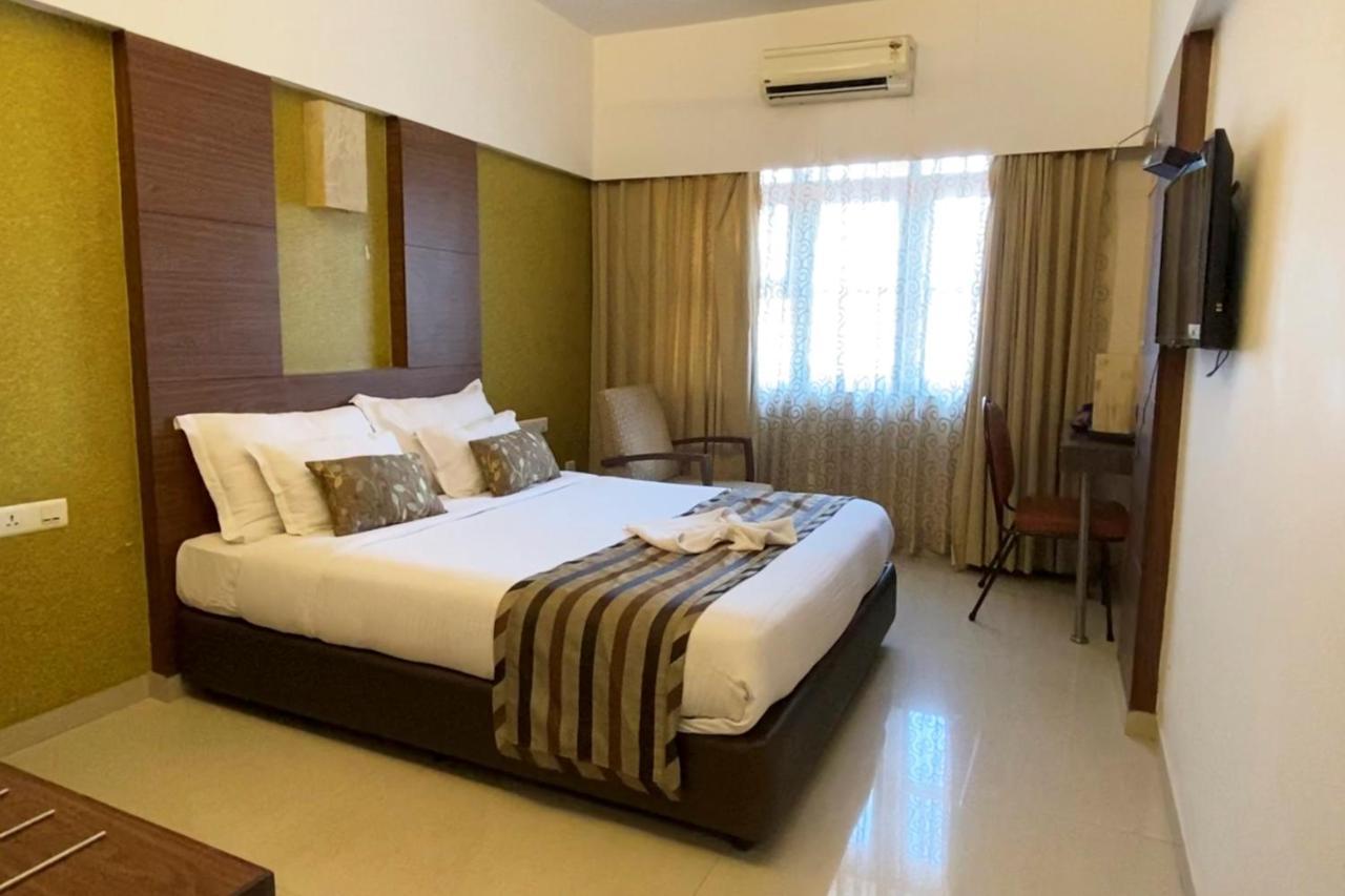 Hotel Park Plaza Panaji Exterior photo