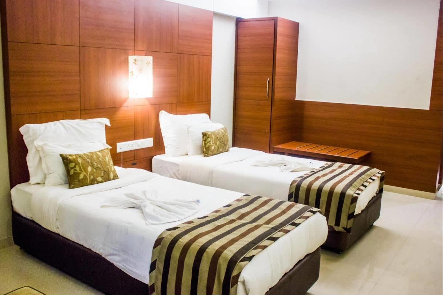 Hotel Park Plaza Panaji Exterior photo