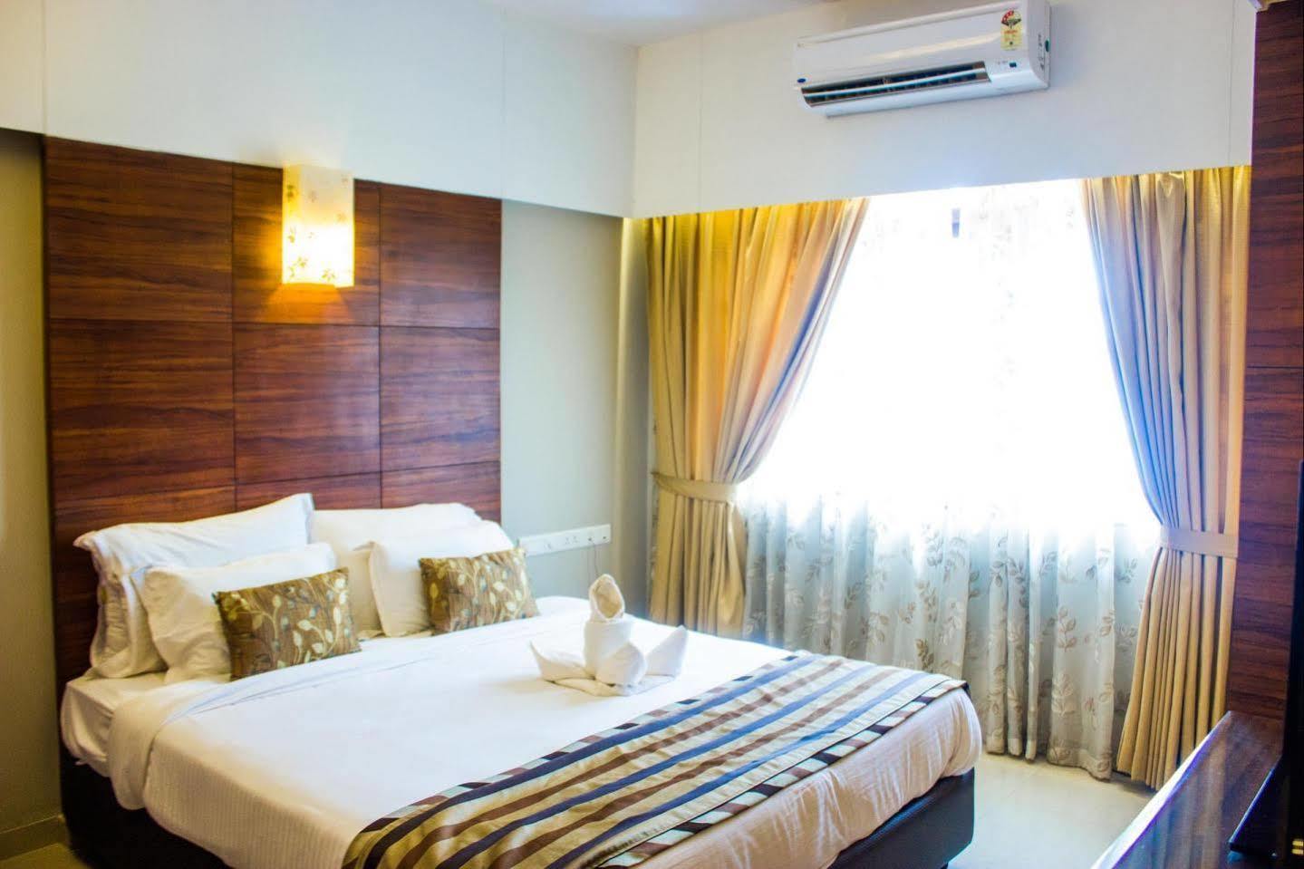 Hotel Park Plaza Panaji Exterior photo
